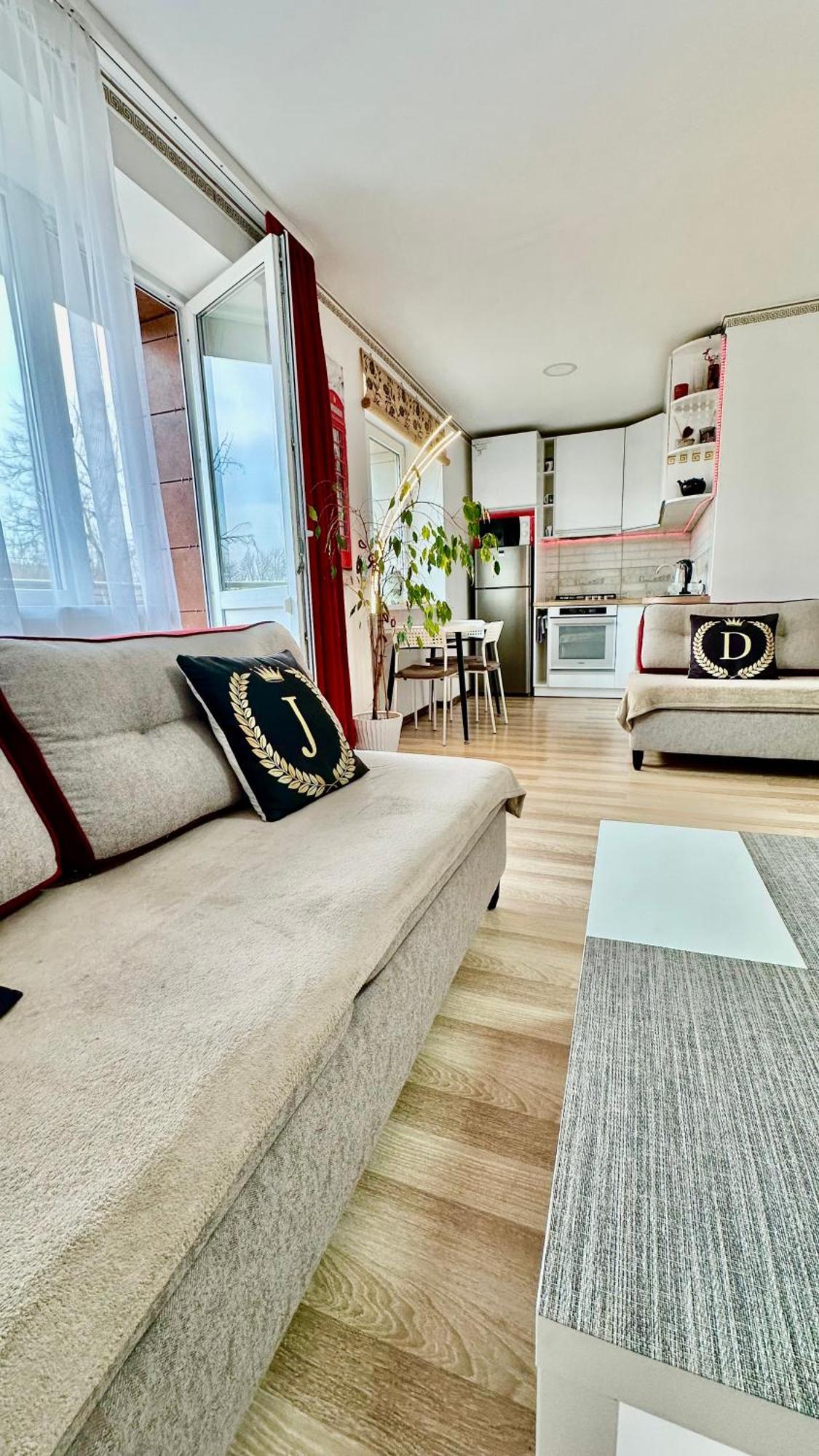 Neriesapartment No.2 Bedrooms Modern Suite In Centrum พาลังกา ภายนอก รูปภาพ